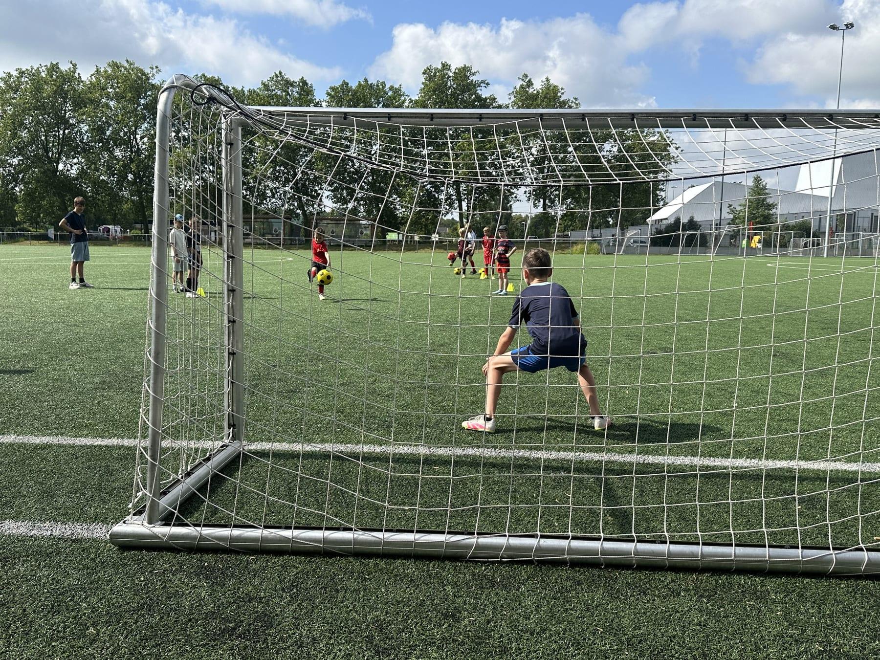 Voetbalactiviteit op kamp